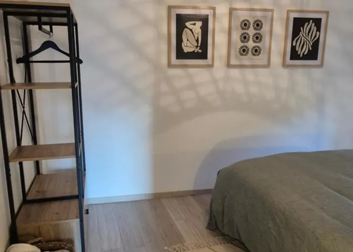 Maison Renovee Avec Stationnement Privatif *