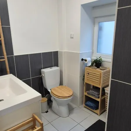 Hébergement de vacances Maison Rénovée Avec Stationnement Privatif *