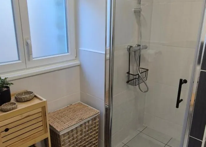 Nyaraló Maison Renovee Avec Stationnement Privatif *